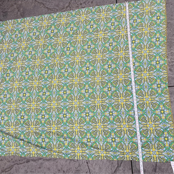 Coolibar Vibrant Blue Sun Protection Wrap Floral Patterned sun spf 50 big - Picture 5 of 6